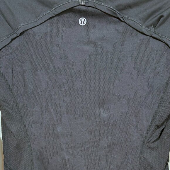 Lululemon Run:Wild 1/2 Zip, Black, Size 8 - Picture 4 of 6